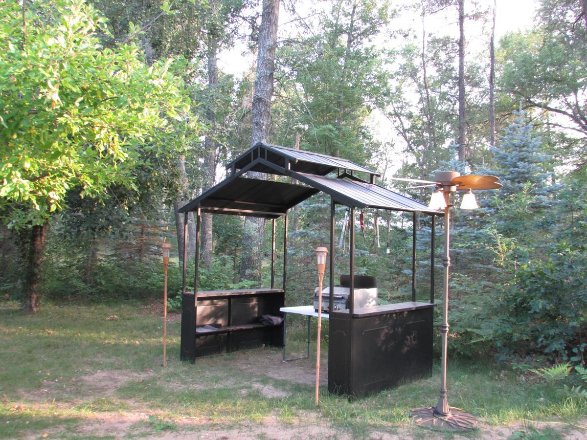 Best Bear Lodge & Campground Irons Экстерьер фото