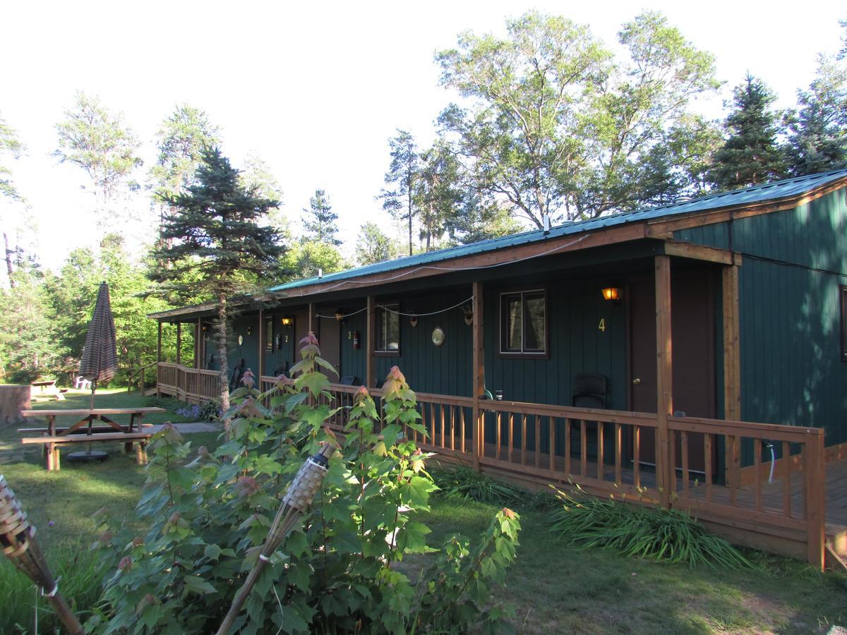 Best Bear Lodge & Campground Irons Экстерьер фото